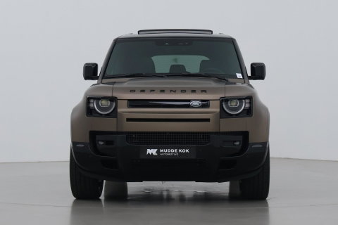 Land Rover Defender 110 P300e X-Dynamic HSE | SATIN | Luchtvering | Panoramadak | Trekhaak | 360° Camera | Meridian Surround | Stoelventilatie | 22 Inch