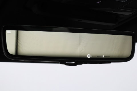Land Rover Defender 110 P300e X-Dynamic HSE | SATIN | Luchtvering | Panoramadak | Trekhaak | 360° Camera | Meridian Surround | Stoelventilatie | 22 Inch
