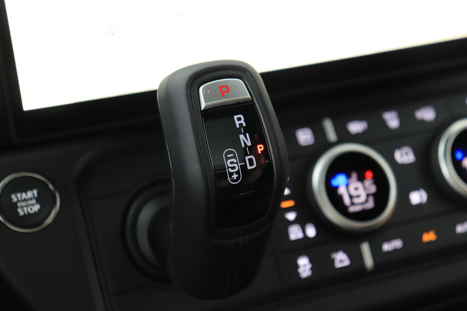 Land Rover Defender 110 P300e X-Dynamic HSE | SATIN | Luchtvering | Panoramadak | Trekhaak | 360° Camera | Meridian Surround | Stoelventilatie | 22 Inch