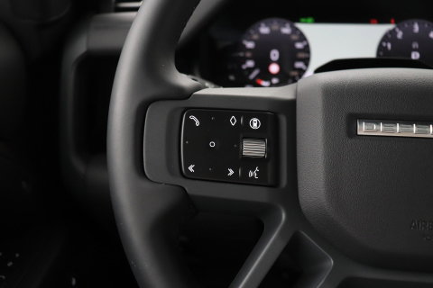 Land Rover Defender 110 P300e X-Dynamic HSE | SATIN | Luchtvering | Panoramadak | Trekhaak | 360° Camera | Meridian Surround | Stoelventilatie | 22 Inch