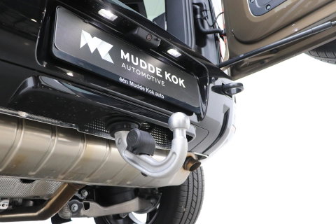 Land Rover Defender 110 P300e X-Dynamic HSE | SATIN | Luchtvering | Panoramadak | Trekhaak | 360° Camera | Meridian Surround | Stoelventilatie | 22 Inch