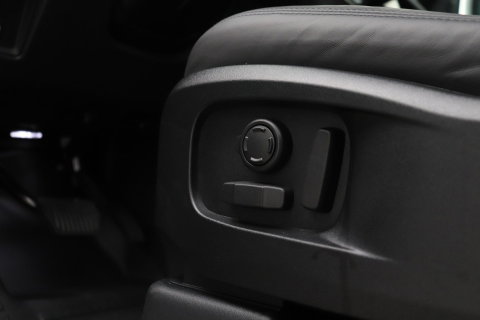 Land Rover Defender 110 P300e X-Dynamic HSE | MY26 | Luchtvering | Panoramadak | Trekhaak | 360° Camera | Koelkast | Stoelventilatie | 22 Inch