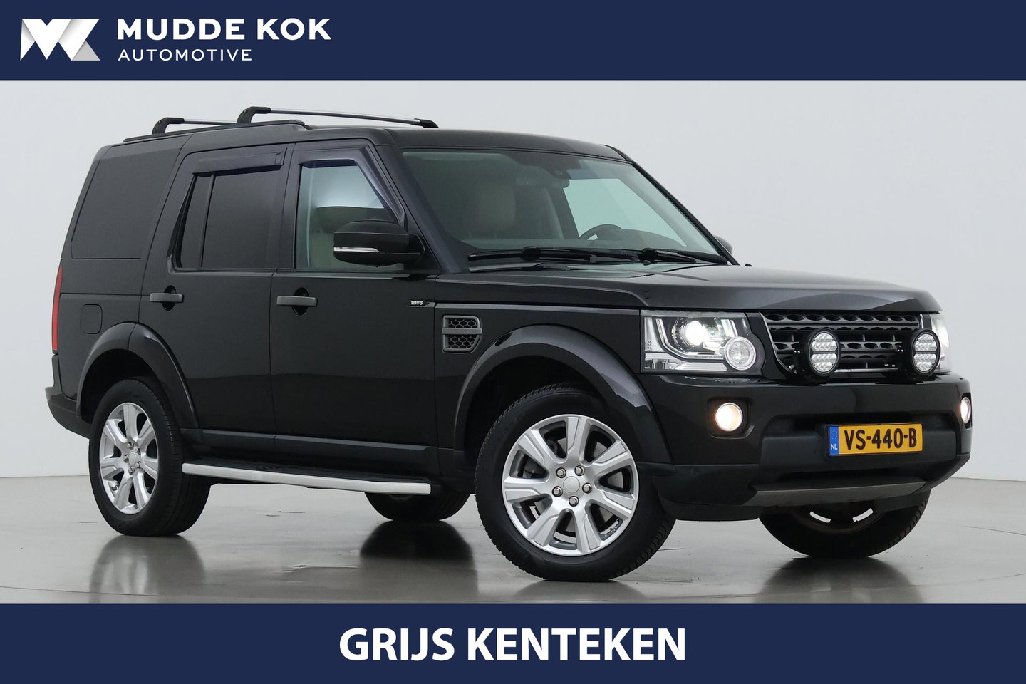 Land Rover Discovery 3.0 TDV6 SE | GRIJS KENTEKEN | Luchtvering | Trekhaak | Stoel+Stuurverwarming | Meridian | Camera | Leder | 19 Inch