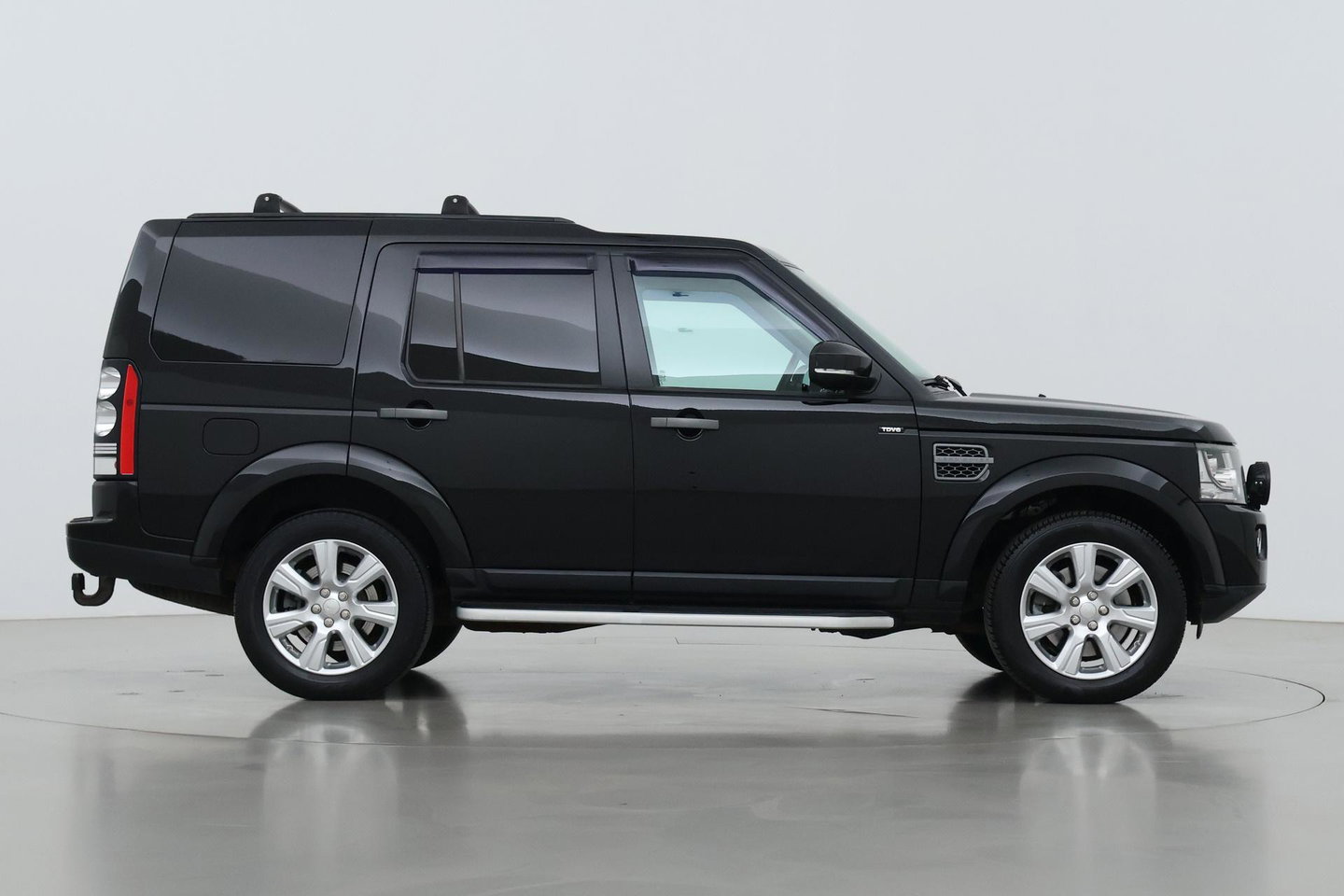 Land Rover Discovery 3.0 TDV6 SE | GRIJS KENTEKEN | Luchtvering | Trekhaak | Stoel+Stuurverwarming | Meridian | Camera | Leder | 19 Inch