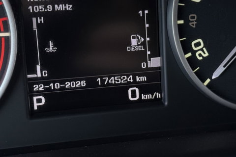 Land Rover Discovery 3.0 TDV6 SE | GRIJS KENTEKEN | Luchtvering | Trekhaak | Stoel+Stuurverwarming | Meridian | Camera | Leder | 19 Inch