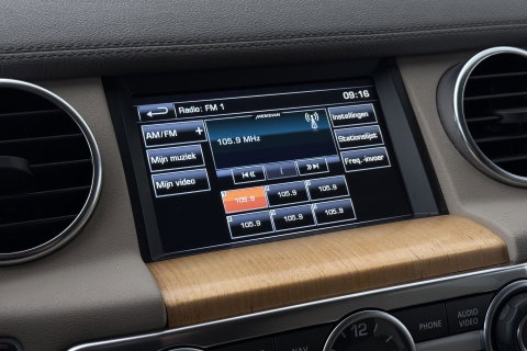 Land Rover Discovery 3.0 TDV6 SE | GRIJS KENTEKEN | Luchtvering | Trekhaak | Stoel+Stuurverwarming | Meridian | Camera | Leder | 19 Inch