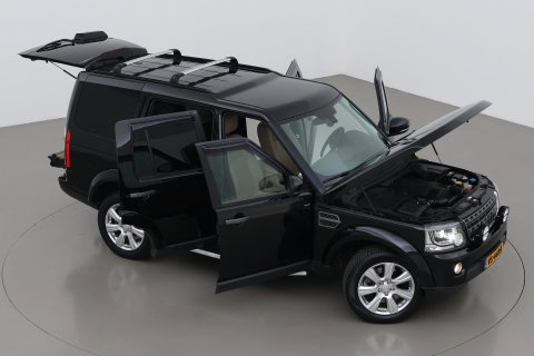 Land Rover Discovery 3.0 TDV6 SE | GRIJS KENTEKEN | Luchtvering | Trekhaak | Stoel+Stuurverwarming | Meridian | Camera | Leder | 19 Inch