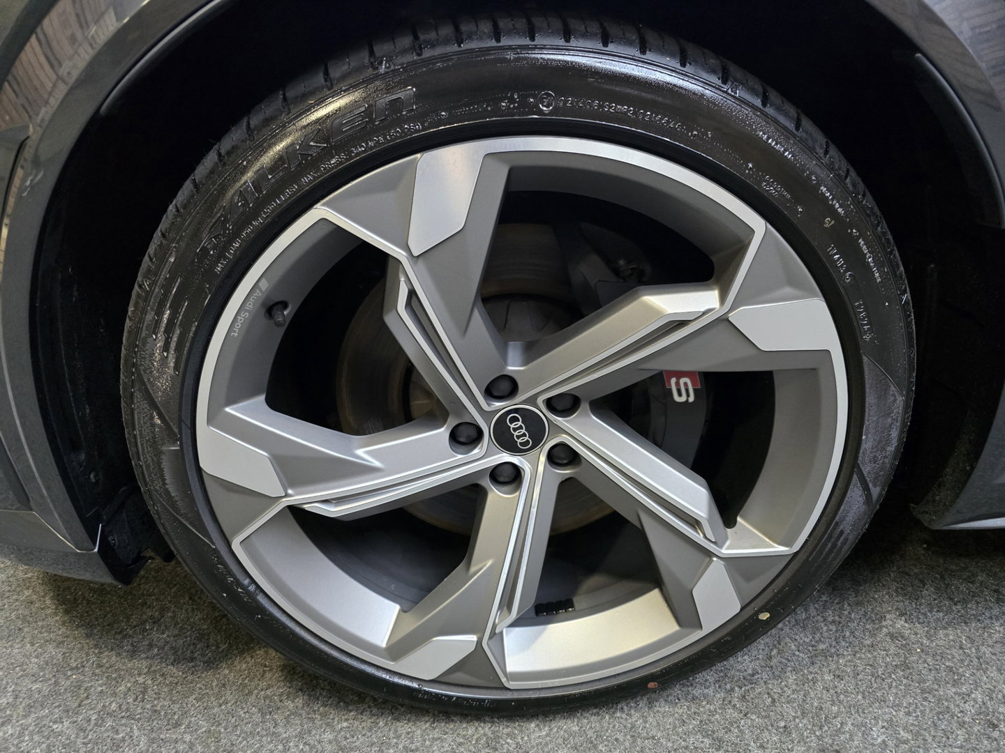 Audi e-tron S quattro 95 kWh 503PK! Pano Leder Softclose 360 HUD Trekhaak B&O ACC 22"LM Keyless entry/ go