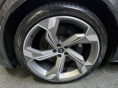 Audi e-tron S quattro 95 kWh 503PK! Pano Leder Softclose 360 HUD Trekhaak B&O ACC 22"LM Keyless entry/ go