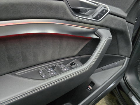 Audi e-tron S quattro 95 kWh 503PK! Pano Leder Softclose 360 HUD Trekhaak B&O ACC 22"LM Keyless entry/ go
