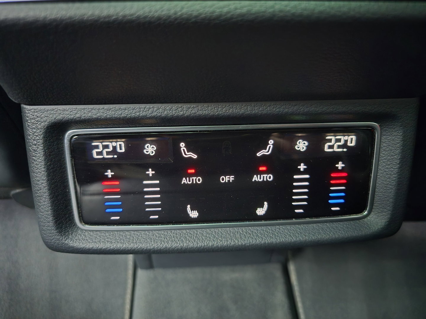 Audi e-tron S quattro 95 kWh 503PK! Pano Leder Softclose 360 HUD Trekhaak B&O ACC 22"LM Keyless entry/ go