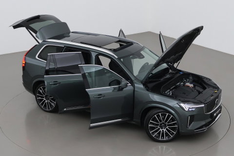 Volvo XC90 T8 Ultra Bright | Luchtvering | B&W | 22 Inch | Panoramadak | Trekhaak | 360° Camera | Head-Up | Massage