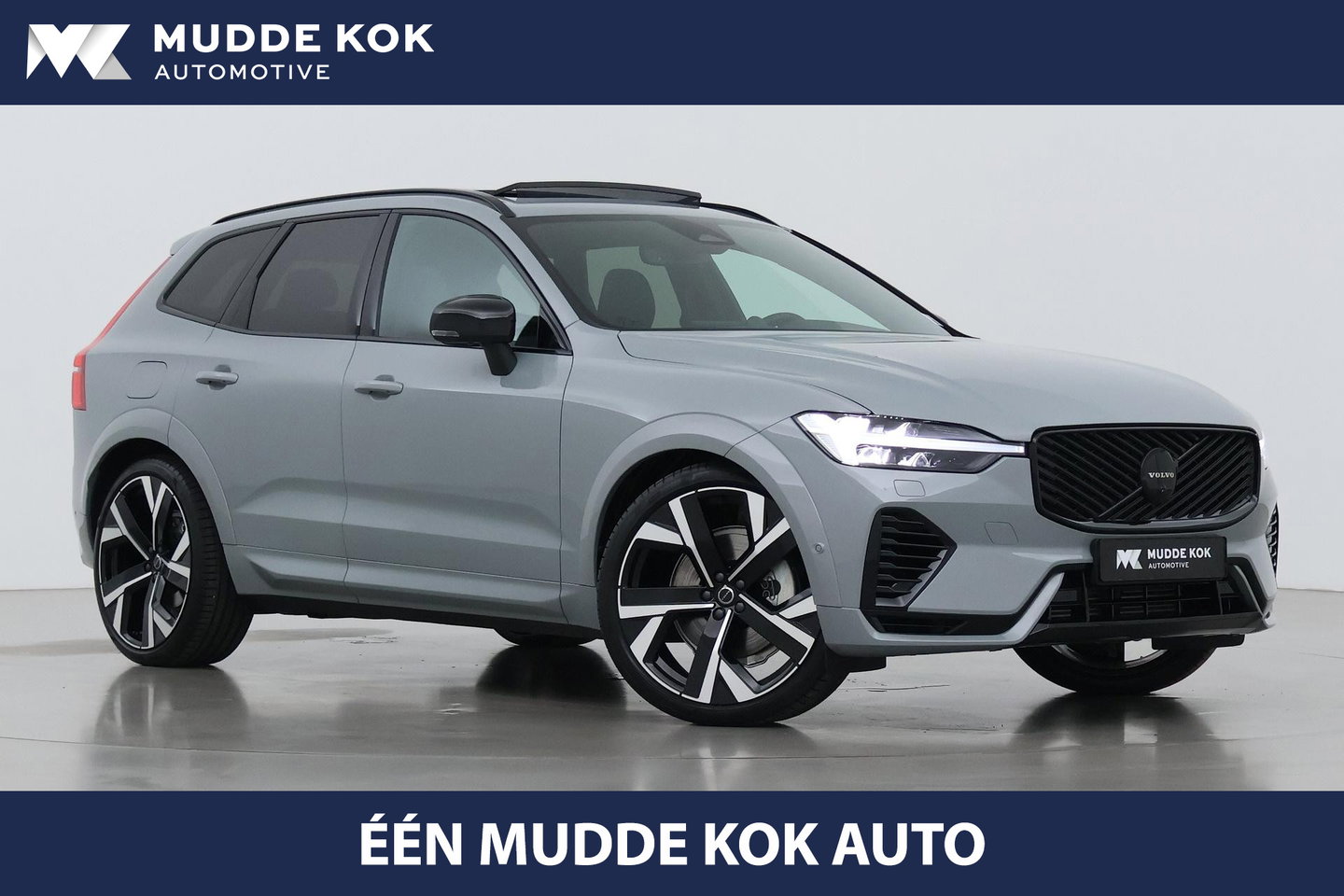 Volvo XC60 T6 Ultra Black Edition | Luchtvering  | 22 Inch | Stoelventilatie | Bowers&Wilkins | Trekhaak | 360° Camera |