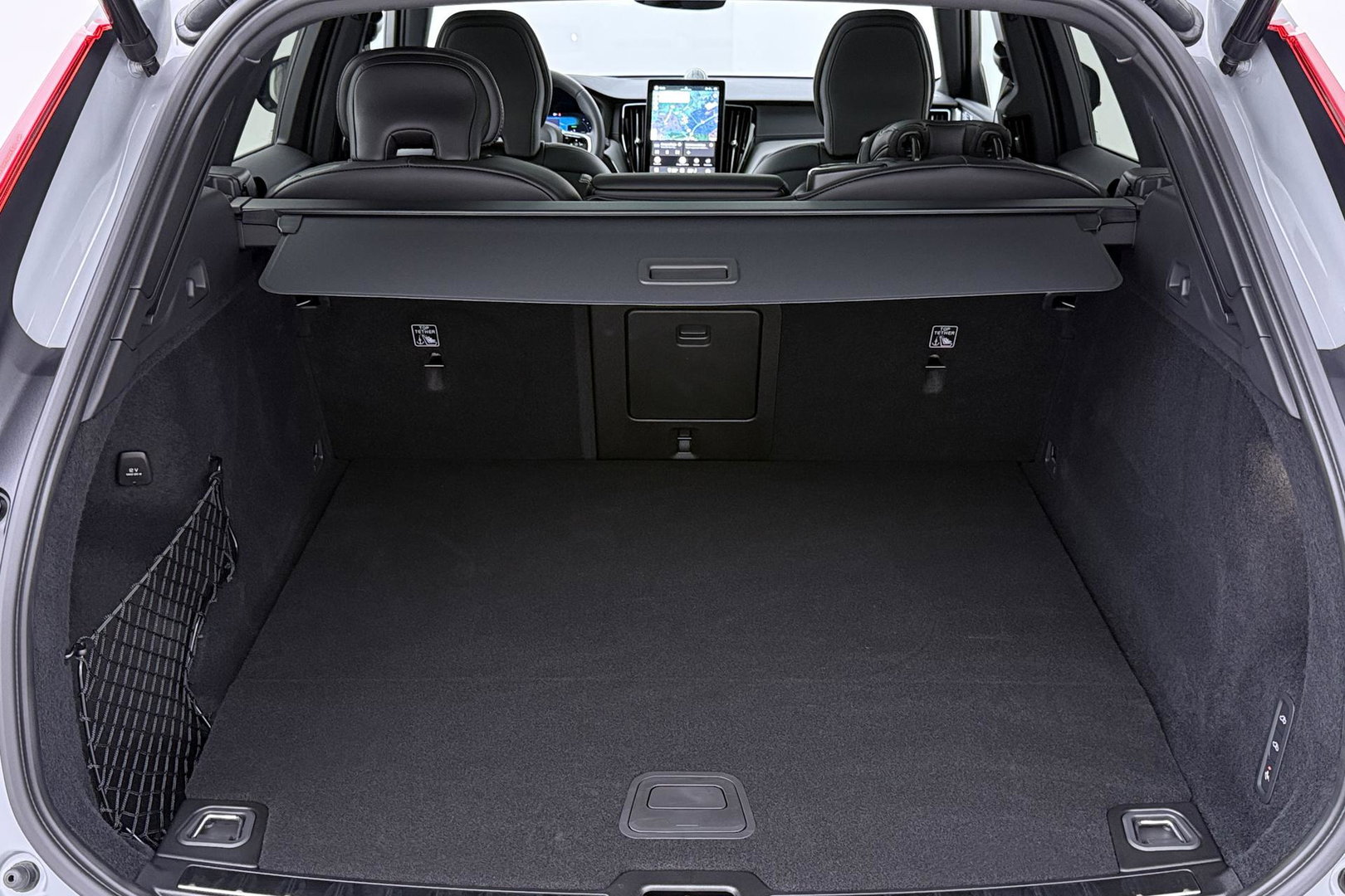 Volvo XC60 T6 Ultra Black Edition | Luchtvering  | 22 Inch | Stoelventilatie | Bowers&Wilkins | Trekhaak | 360° Camera |