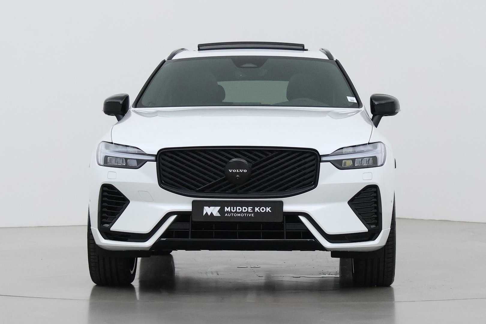 Volvo XC60 T8 Plus Black Edition | Harman/Kardon | Panoramadak | Head-Up | 360° Camera | Memory | ACC | 21 Inch