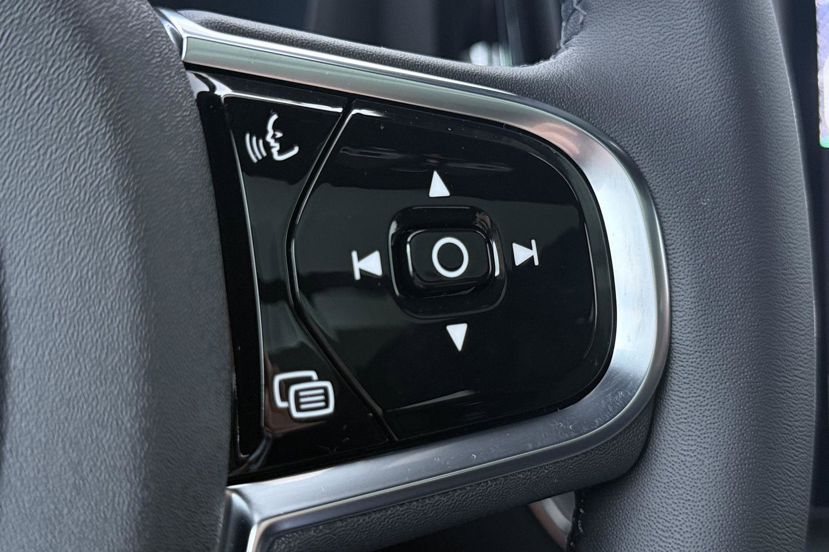 Volvo XC60 T8 Plus Black Edition | Harman/Kardon | Panoramadak | Head-Up | 360° Camera | Memory | ACC | 21 Inch