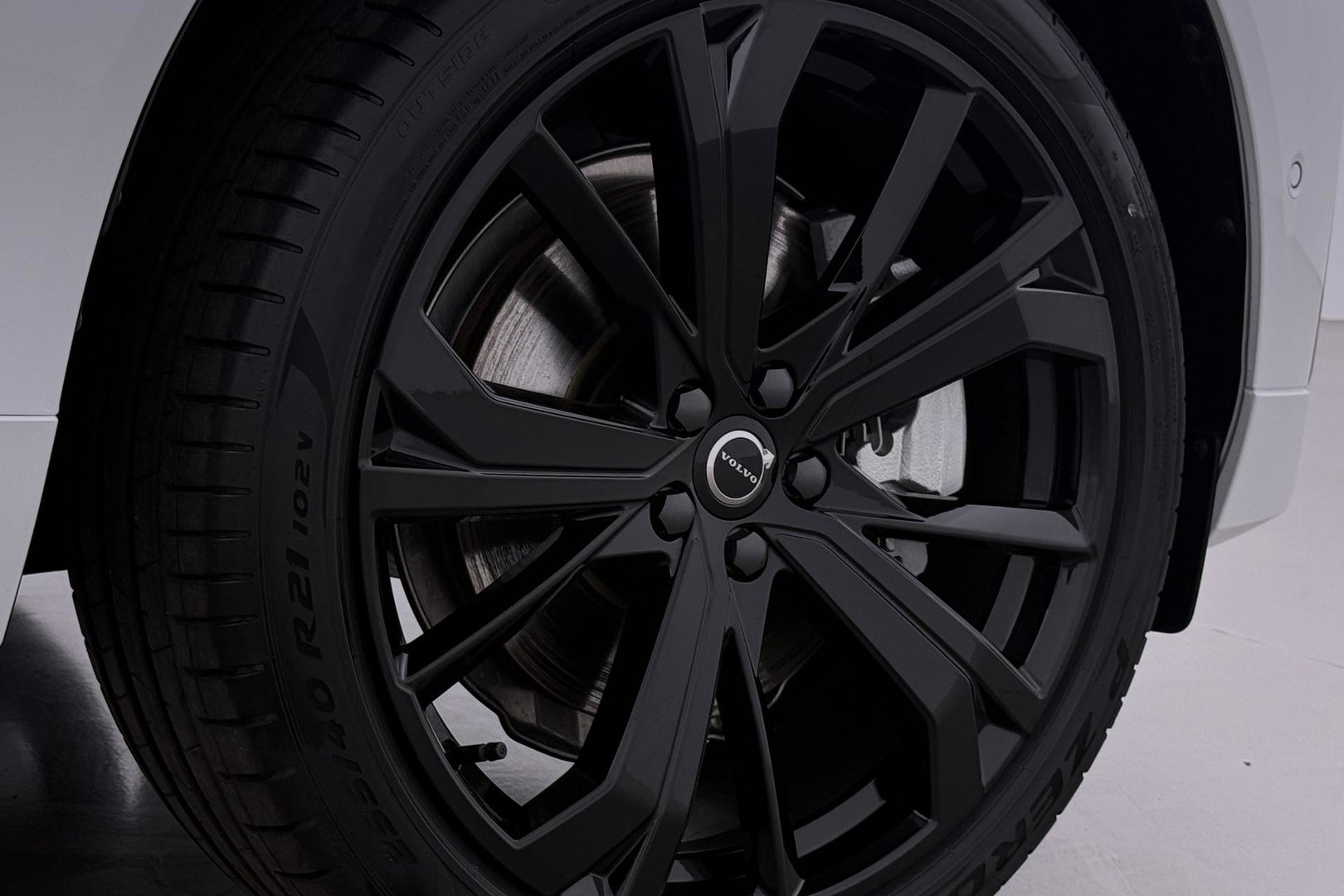 Volvo XC60 T8 Plus Black Edition | Harman/Kardon | Panoramadak | Head-Up | 360° Camera | Memory | ACC | 21 Inch