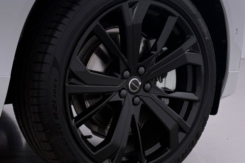 Volvo XC60 T8 Plus Black Edition | Harman/Kardon | Panoramadak | Head-Up | 360° Camera | Memory | ACC | 21 Inch