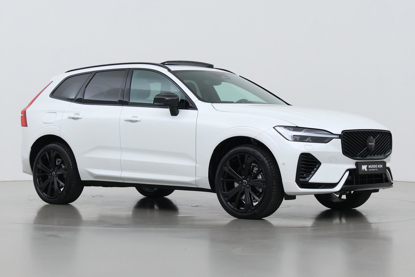 Volvo XC60 T8 Plus Black Edition | Harman/Kardon | Panoramadak | Head-Up | 360° Camera | Memory | ACC | 21 Inch