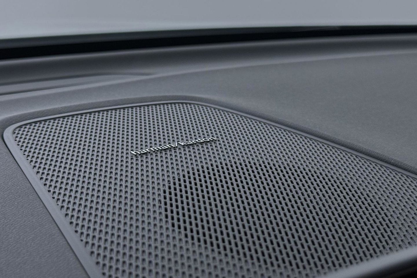 Volvo XC60 T8 Plus Black Edition | Harman/Kardon | Panoramadak | Head-Up | 360° Camera | Memory | ACC | 21 Inch