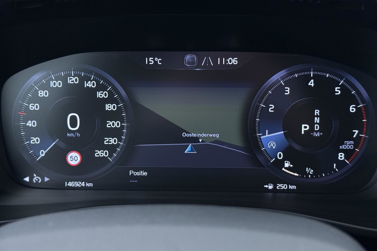 Volvo XC40 2.0 T4 Momentum | Harman/Kardon | Panoramadak | 360° Camera | Trekhaak | BLIS | Camera