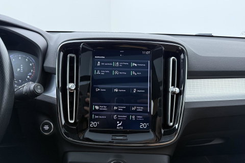 Volvo XC40 2.0 T4 Momentum | Harman/Kardon | Panoramadak | 360° Camera | Trekhaak | BLIS | Camera