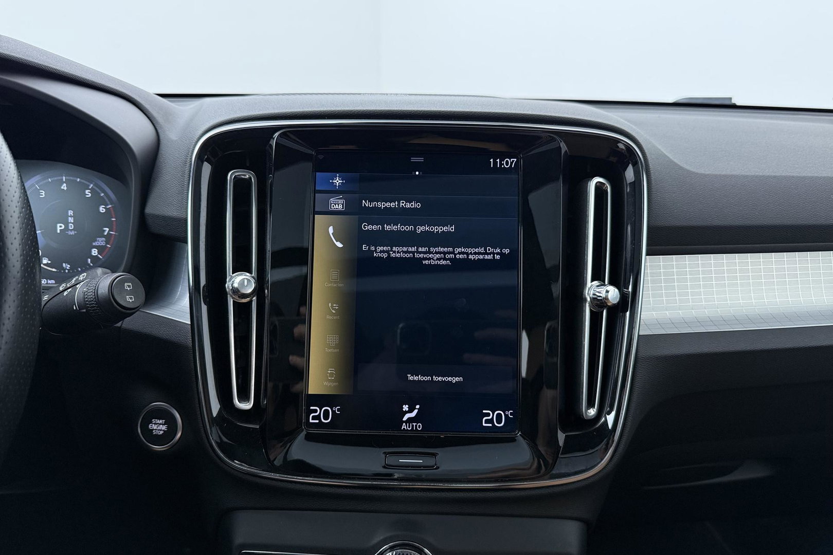 Volvo XC40 2.0 T4 Momentum | Harman/Kardon | Panoramadak | 360° Camera | Trekhaak | BLIS | Camera