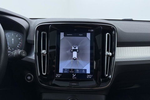 Volvo XC40 2.0 T4 Momentum | Harman/Kardon | Panoramadak | 360° Camera | Trekhaak | BLIS | Camera