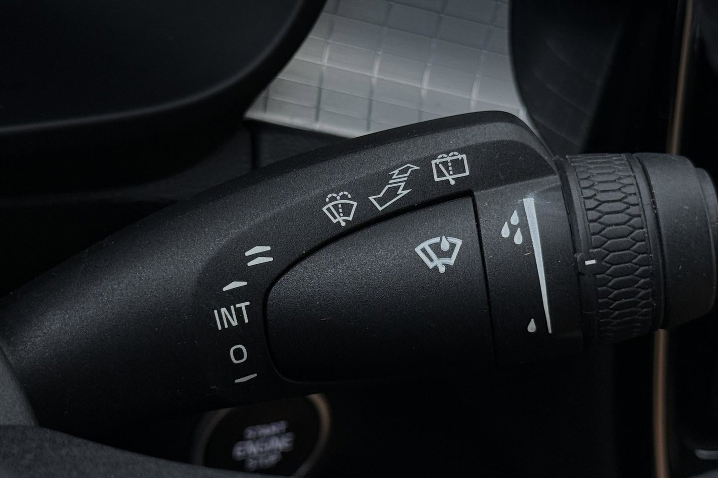 Volvo XC40 2.0 T4 Momentum | Harman/Kardon | Panoramadak | 360° Camera | Trekhaak | BLIS | Camera
