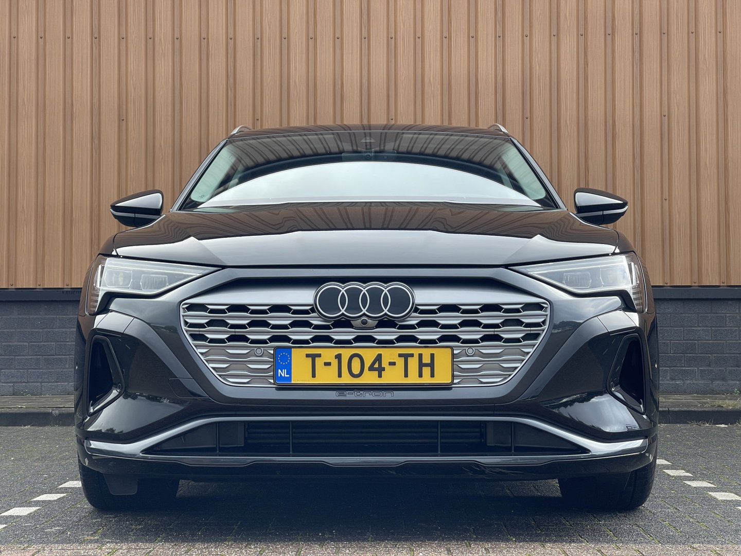 Audi Q8 e-tron 50 quattro Advanced Edition 95 kWh | Head-Up Display | Elektrische Stoelen + Geheugen |  Apple Carplay | Android Auto | Luchtvering | Adaptieve Cruise Control | Navigatie | Stoelverwarming |
