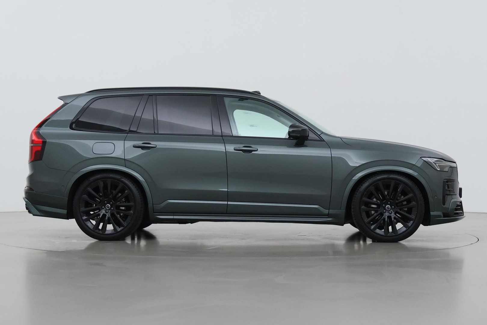 Volvo XC90 T8 Ultra Dark | HEICO | Luchtvering | Stoelventilatie | Panoramadak | 22 inch