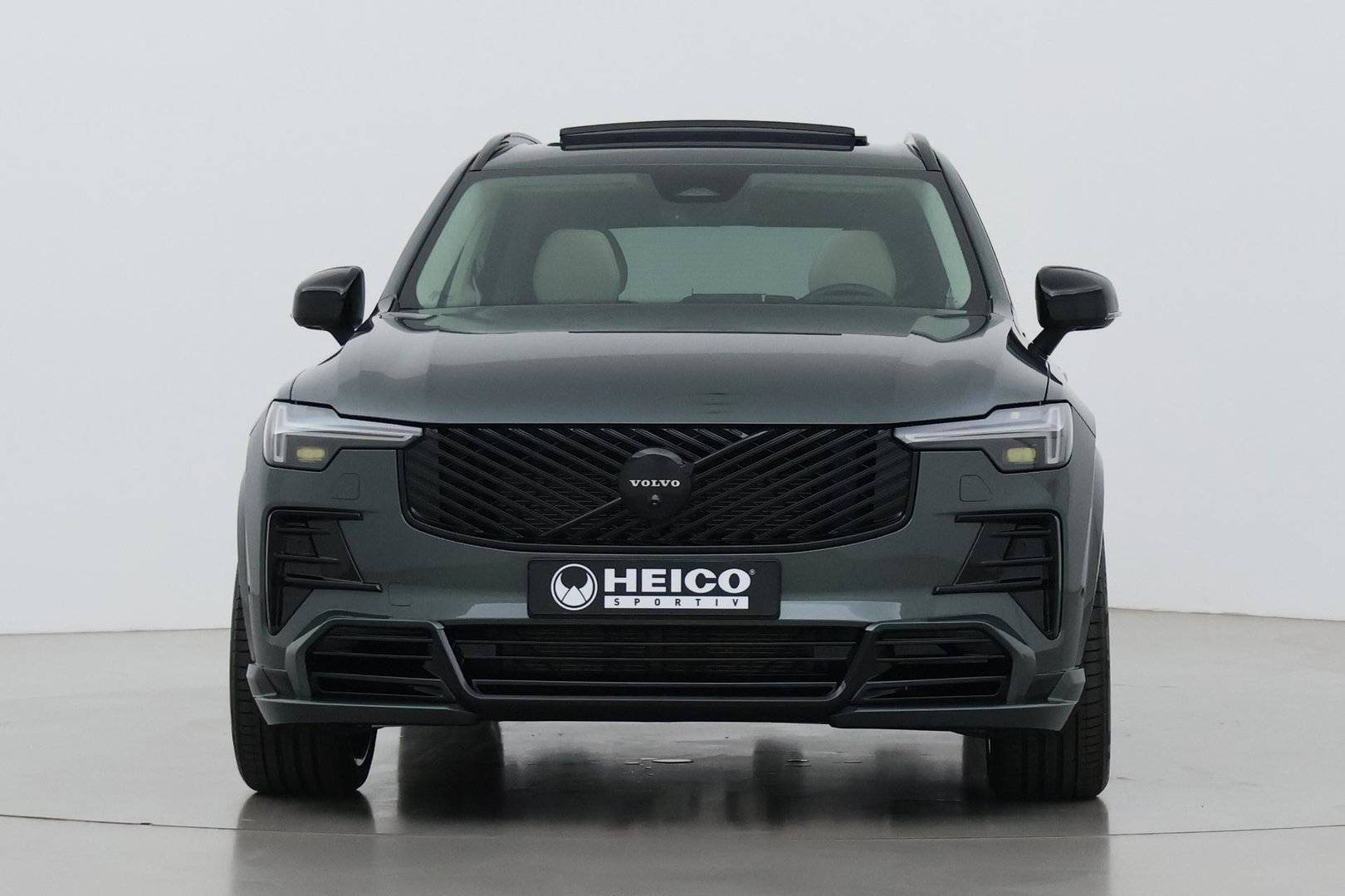 Volvo XC90 T8 Ultra Dark | HEICO | Luchtvering | Stoelventilatie | Panoramadak | 22 inch