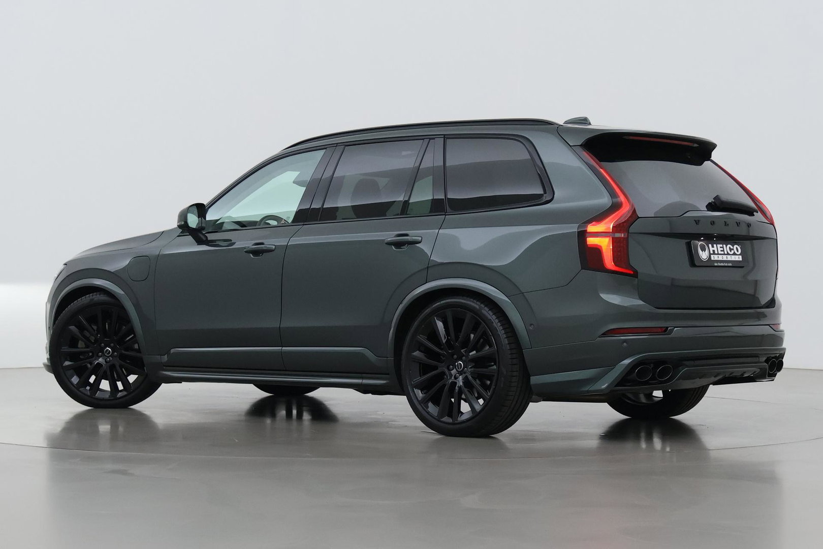 Volvo XC90 T8 Ultra Dark | HEICO | Luchtvering | Stoelventilatie | Panoramadak | 22 inch