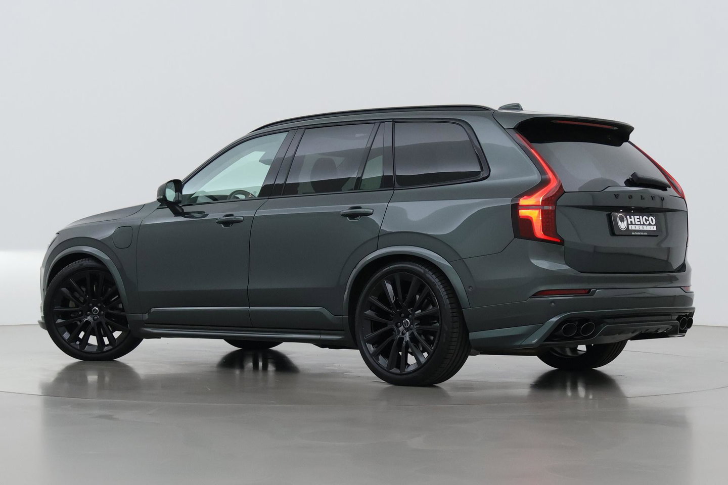 Volvo XC90 T8 Ultra Dark | HEICO | Luchtvering | Stoelventilatie | Panoramadak | 22 inch
