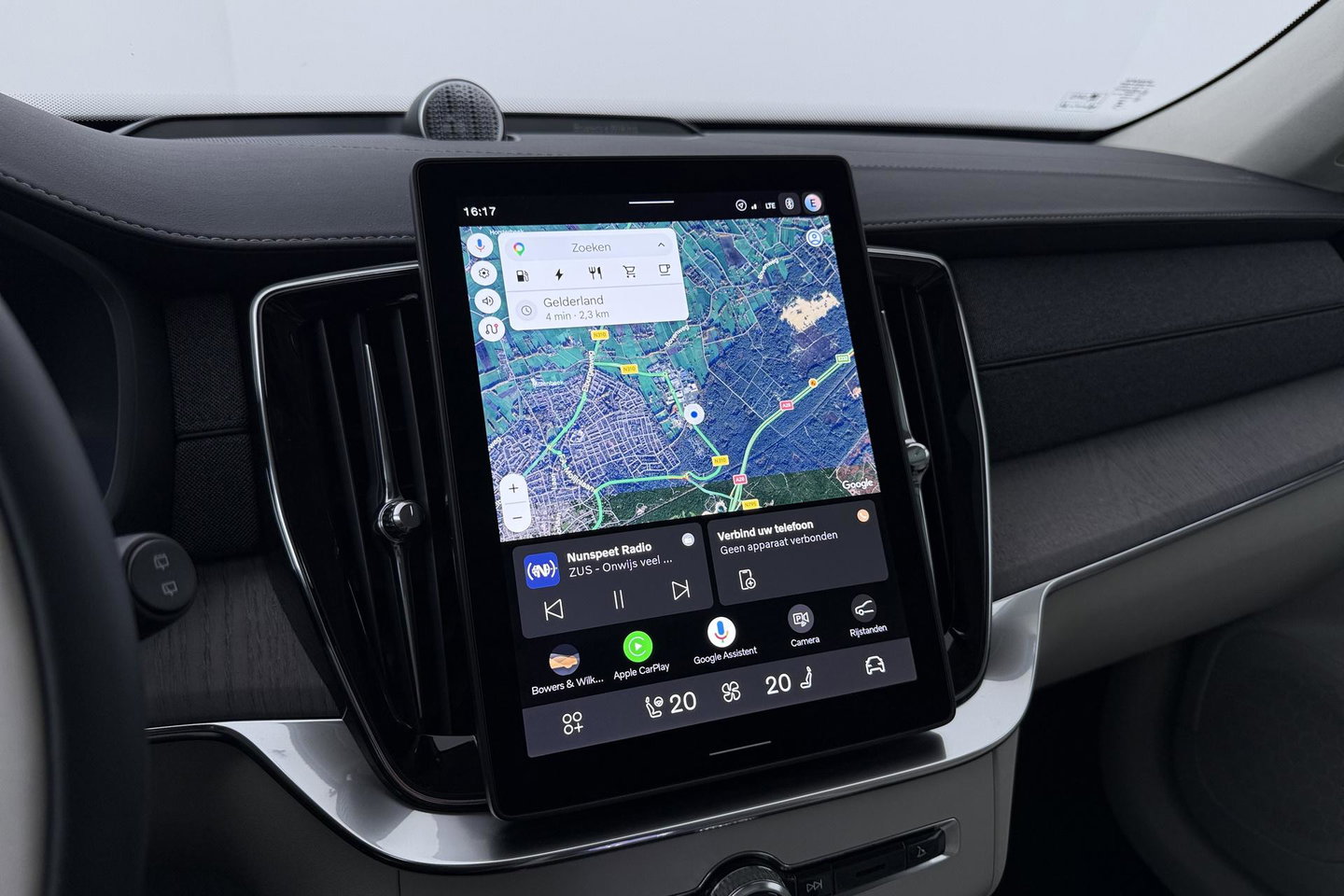 Volvo XC90 T8 Ultra Dark | HEICO | Luchtvering | Stoelventilatie | Panoramadak | 22 inch