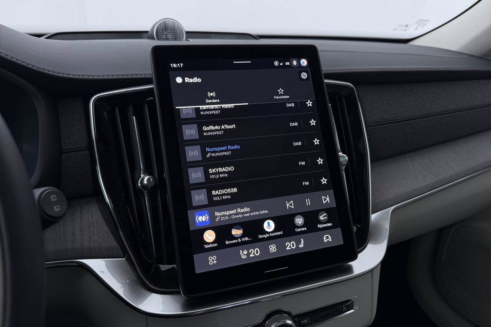 Volvo XC90 T8 Ultra Dark | HEICO | Luchtvering | Stoelventilatie | Panoramadak | 22 inch