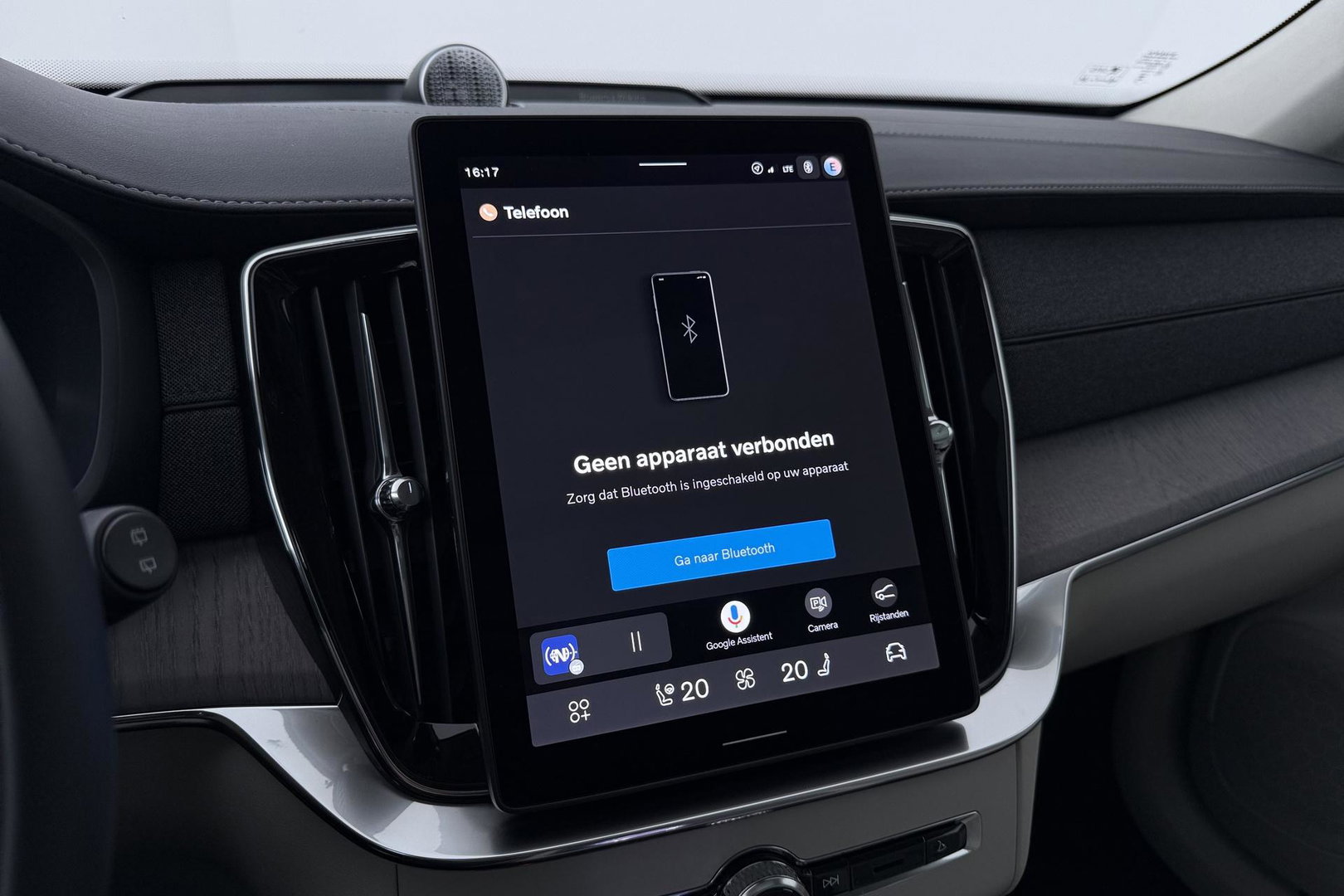 Volvo XC90 T8 Ultra Dark | HEICO | Luchtvering | Stoelventilatie | Panoramadak | 22 inch