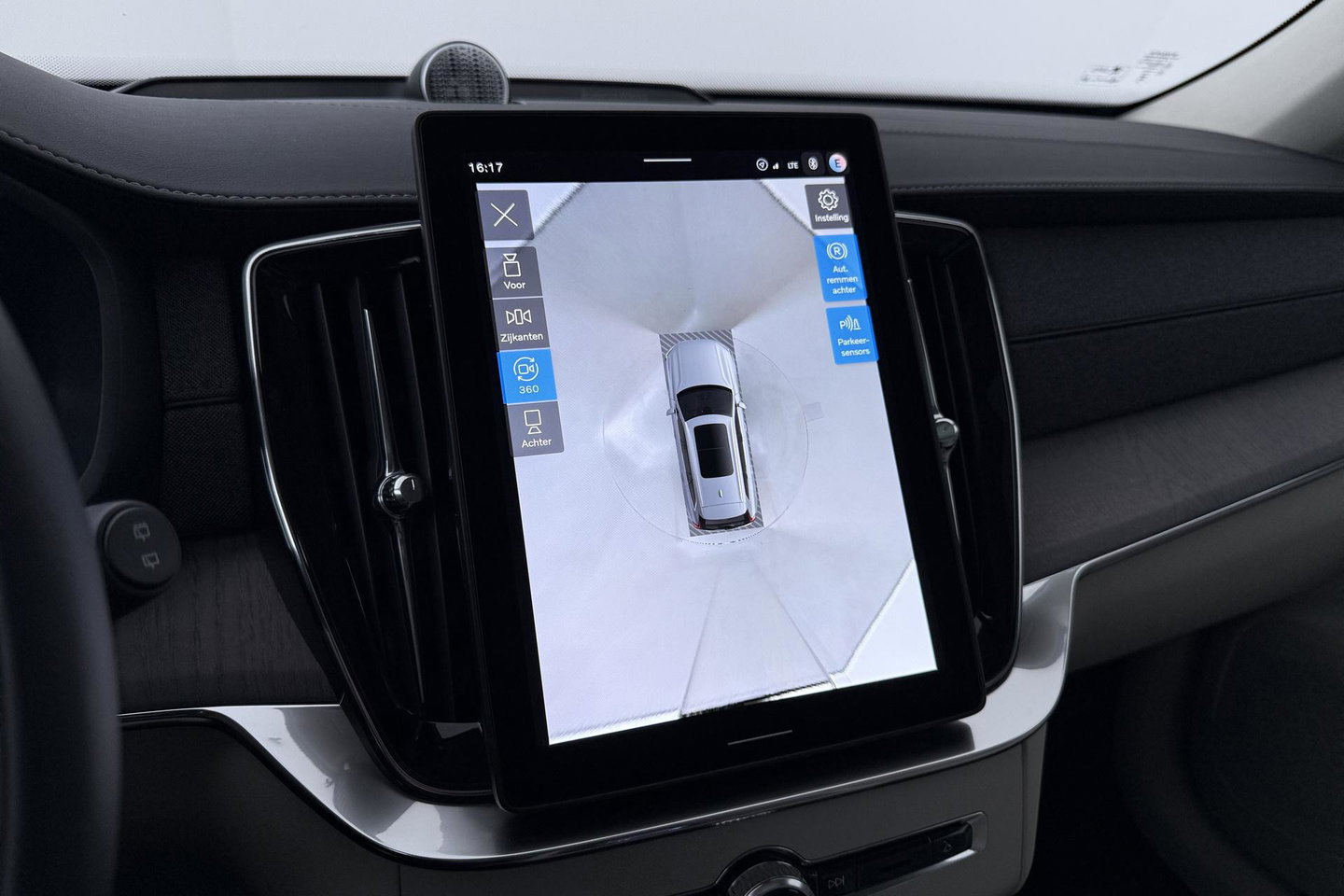 Volvo XC90 T8 Ultra Dark | HEICO | Luchtvering | Stoelventilatie | Panoramadak | 22 inch