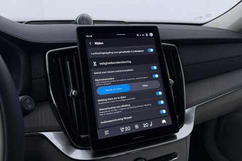 Volvo XC90 T8 Ultra Dark | HEICO | Luchtvering | Stoelventilatie | Panoramadak | 22 inch