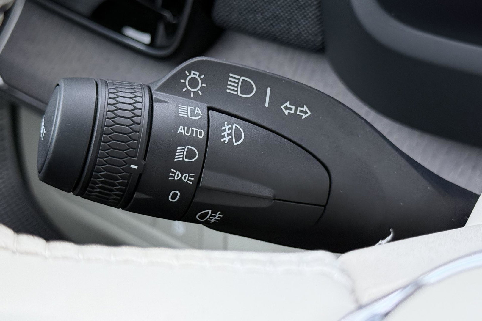 Volvo XC90 T8 Ultra Dark | HEICO | Luchtvering | Stoelventilatie | Panoramadak | 22 inch
