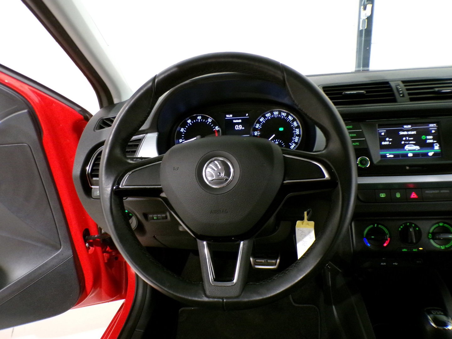 Škoda Fabia 1.2 TSI Ambition "Origineel NL!" Automaat! 1e eigenaar! Bluetooth Cruise-control Sportstoelen Dealer-onderhouden