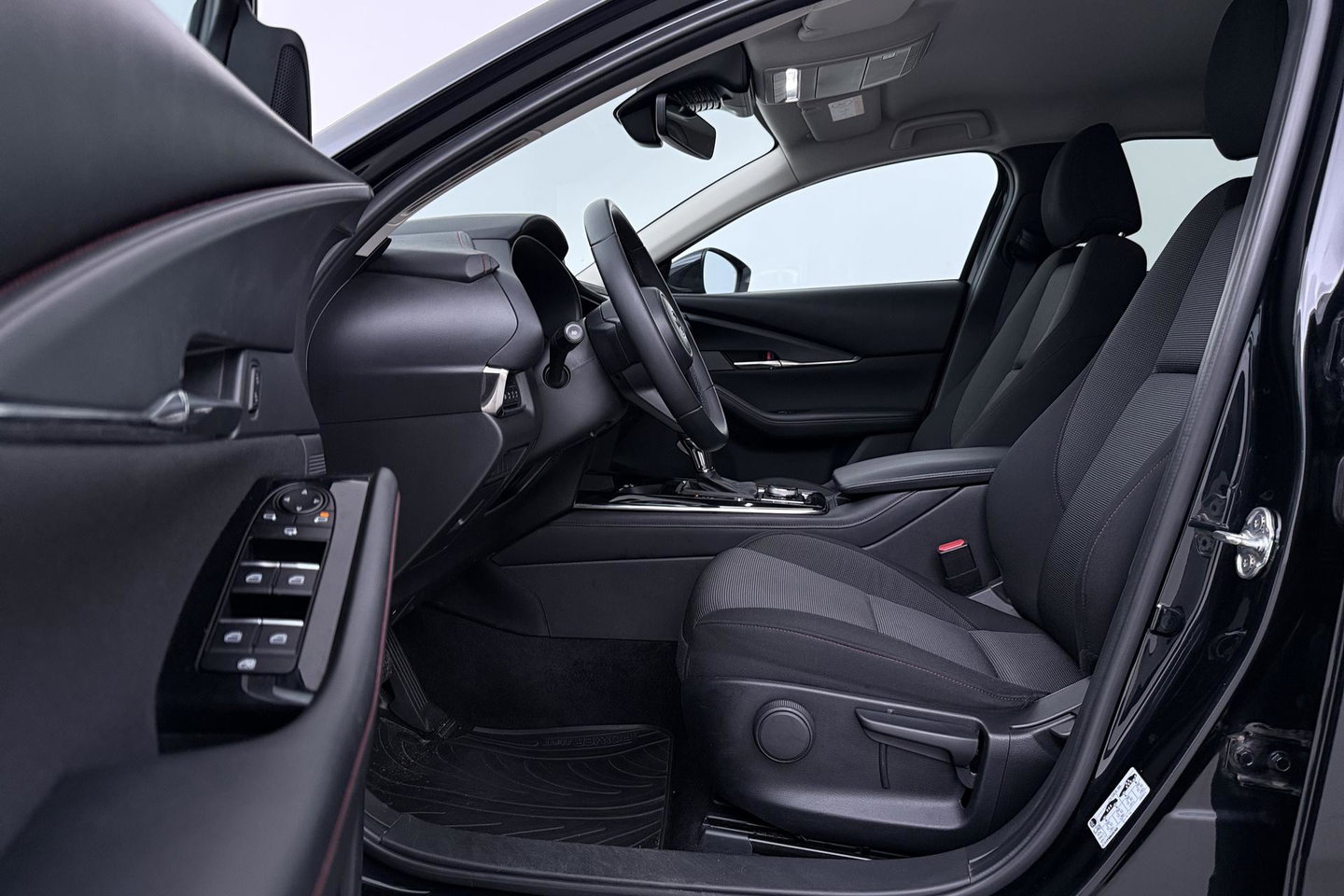 Mazda CX-30 2.5 e-SkyActiv-G M Hybrid Homura | Stoelverwarming | Head-Up | Camera | Keyless | Dodehoek | 18 Inch