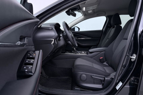 Mazda CX-30 2.5 e-SkyActiv-G M Hybrid Homura | Stoelverwarming | Head-Up | Camera | Keyless | Dodehoek | 18 Inch