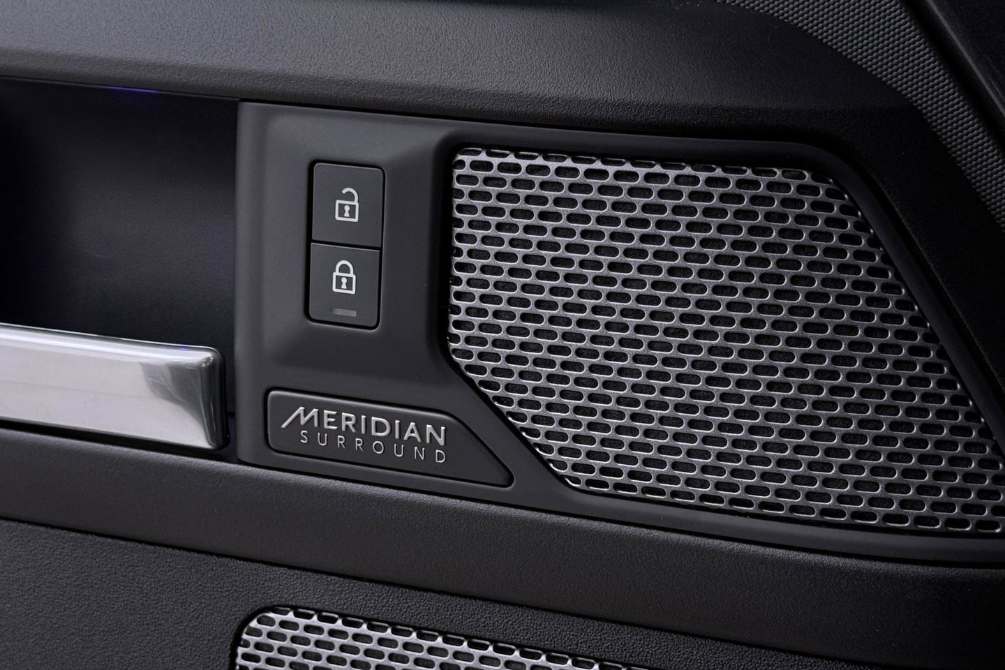 Land Rover Defender 110 P525 Carpathian Edition | 5.0 V8 | URBAN | ClearSight | Trekhaak | Luchtvering | Stoelverwarming+Ventilatie