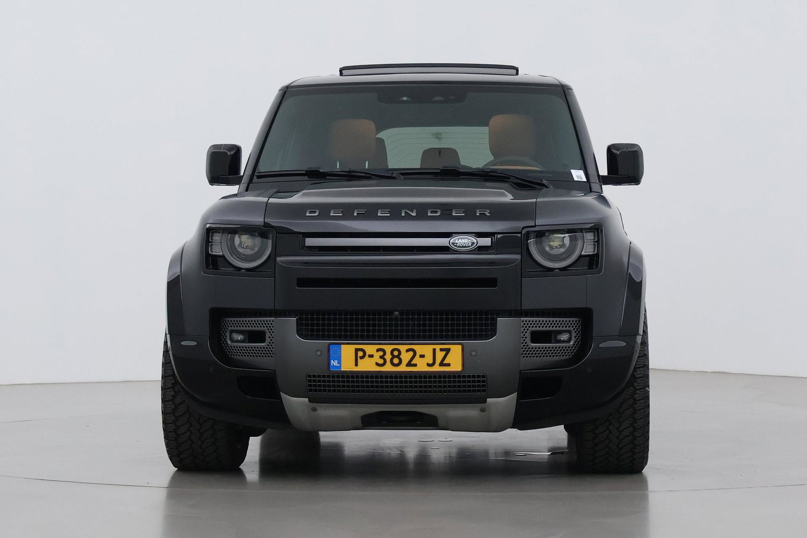 Land Rover Defender 110 P525 Carpathian Edition | 5.0 V8 | URBAN | ClearSight | Trekhaak | Luchtvering | Stoelverwarming+Ventilatie
