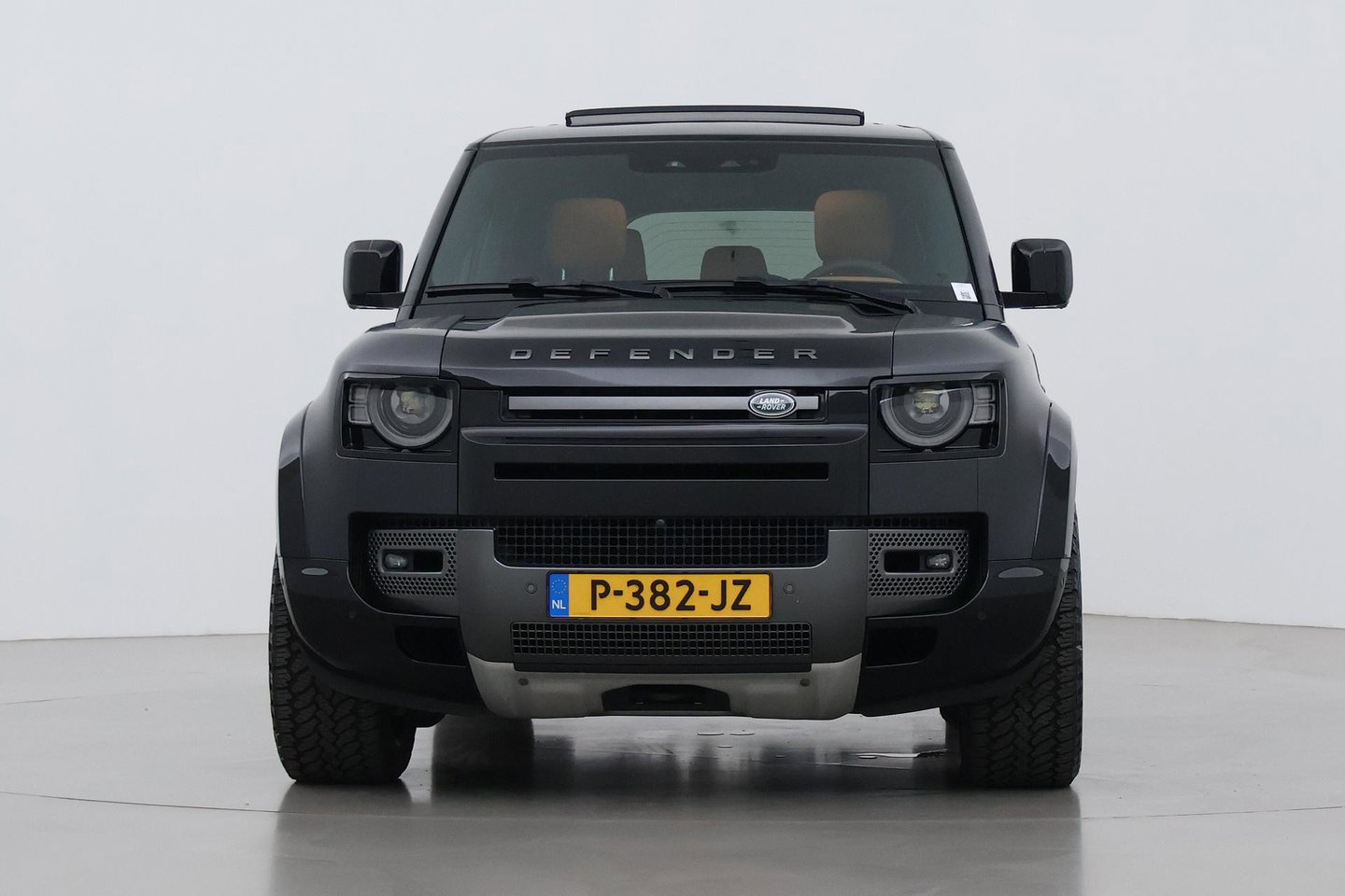 Land Rover Defender 110 P525 Carpathian Edition | 5.0 V8 | URBAN | ClearSight | Trekhaak | Luchtvering | Stoelverwarming+Ventilatie