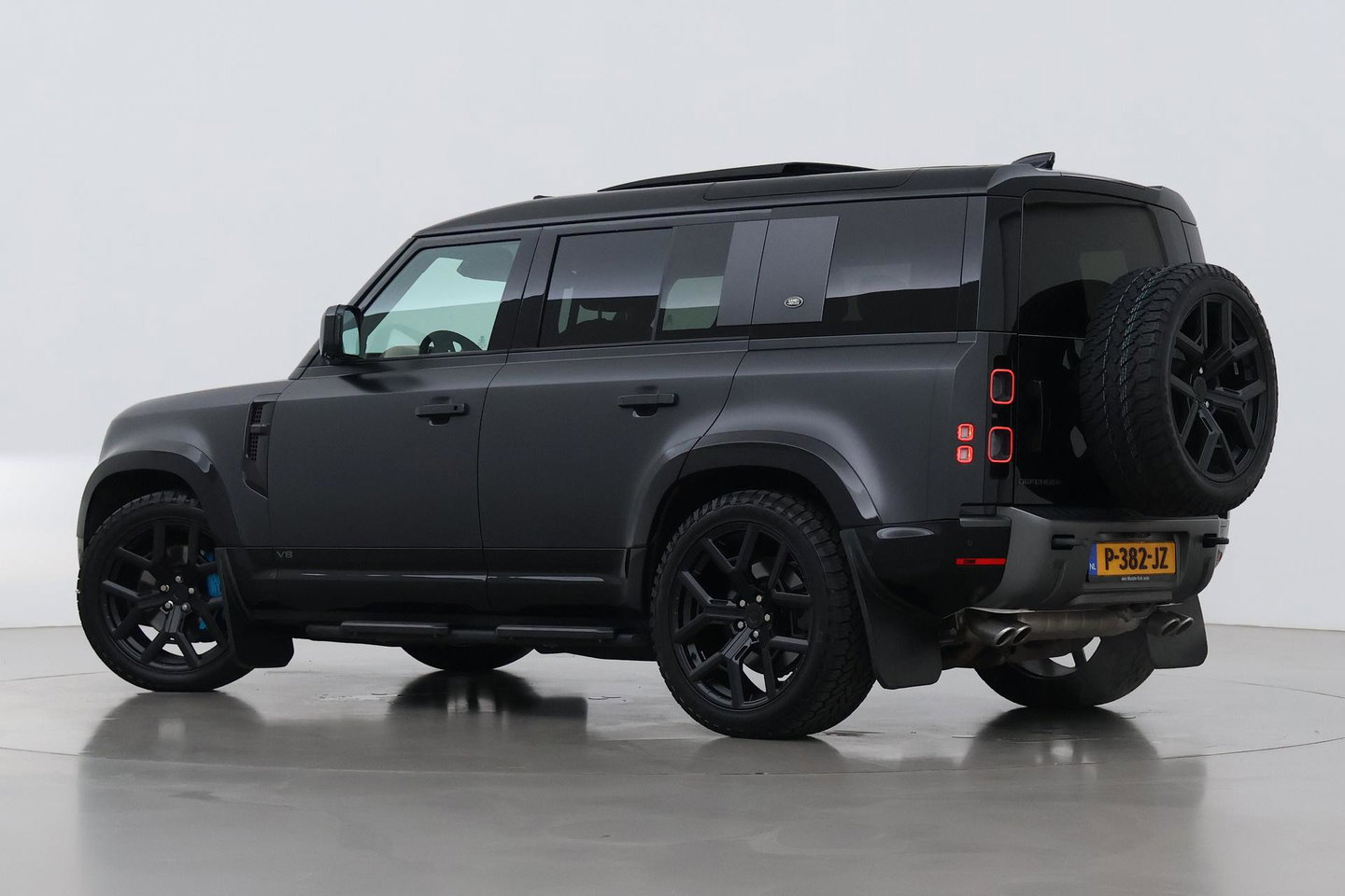 Land Rover Defender 110 P525 Carpathian Edition | 5.0 V8 | URBAN | ClearSight | Trekhaak | Luchtvering | Stoelverwarming+Ventilatie
