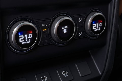 Land Rover Defender 110 P525 Carpathian Edition | 5.0 V8 | URBAN | ClearSight | Trekhaak | Luchtvering | Stoelverwarming+Ventilatie