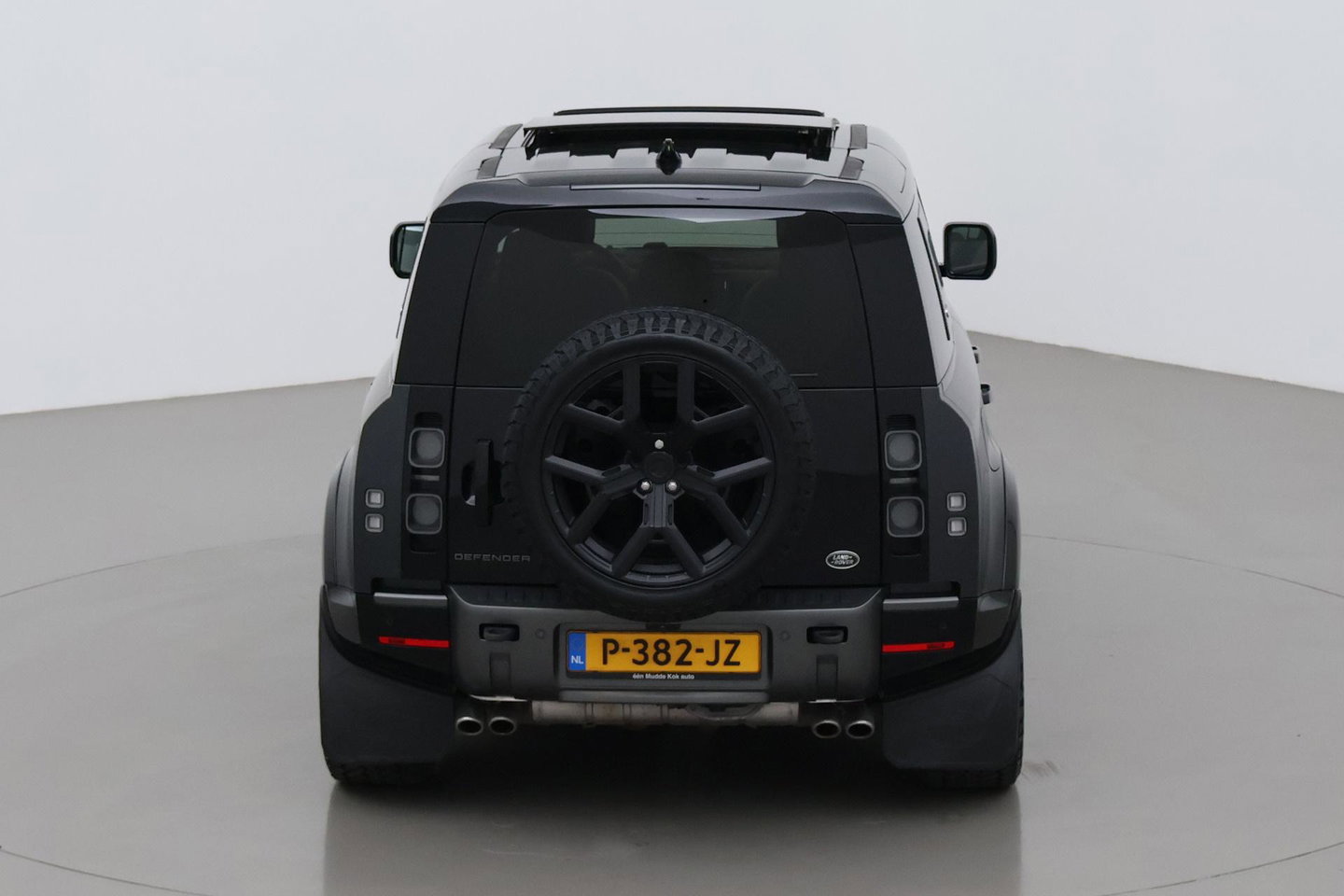 Land Rover Defender 110 P525 Carpathian Edition | 5.0 V8 | URBAN | ClearSight | Trekhaak | Luchtvering | Stoelverwarming+Ventilatie