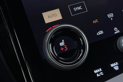 Land Rover Range Rover Evoque P300e R-Dynamic SE | ACC | Meridian | BLIS | Black Pack | Stoel+Stuurverwarming | Privacy Glass | Camera | 20 Inch